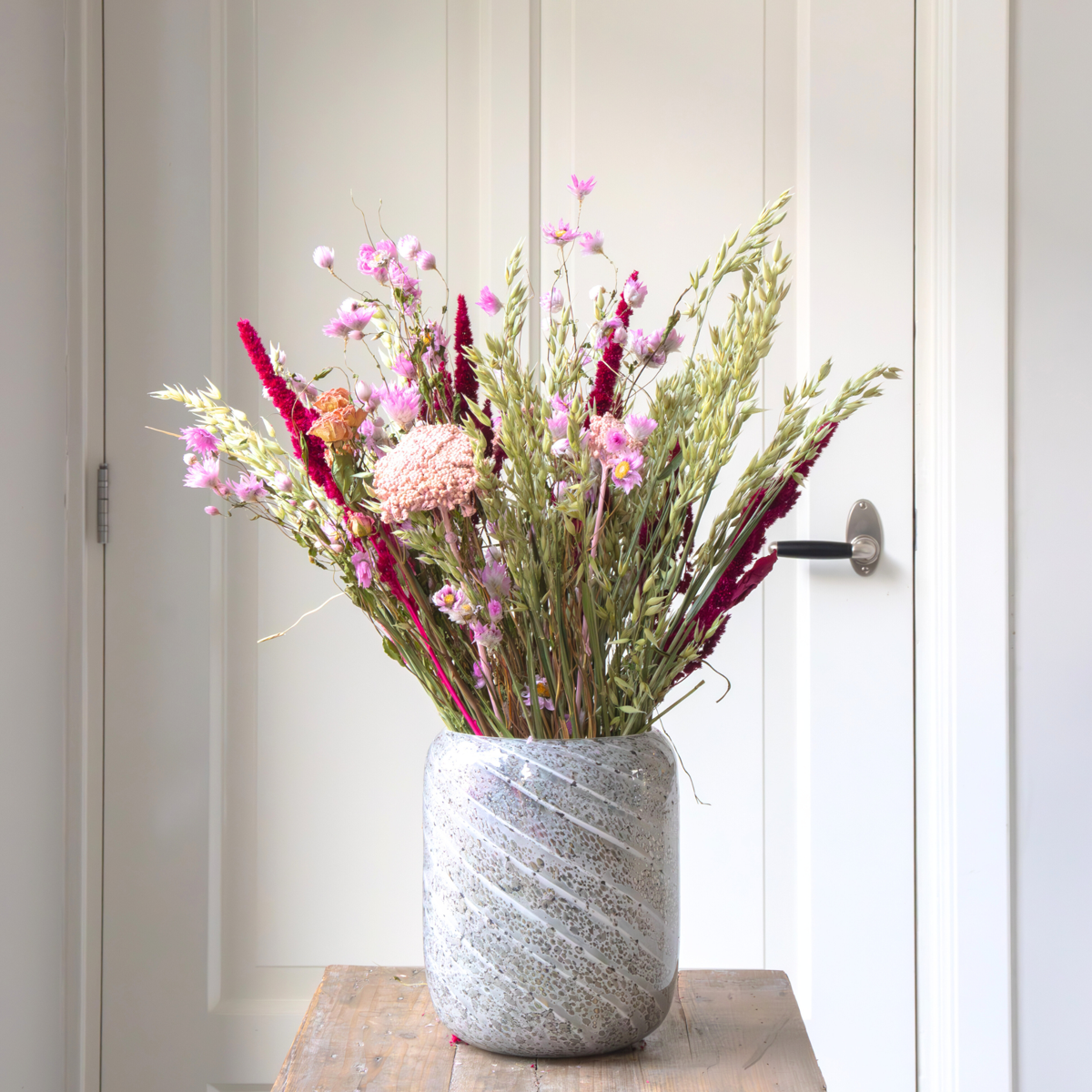 Florastore Blumenstrauß 'Trendy Lucky Love' - Getrocknete Blumen - Höhe 55Cm